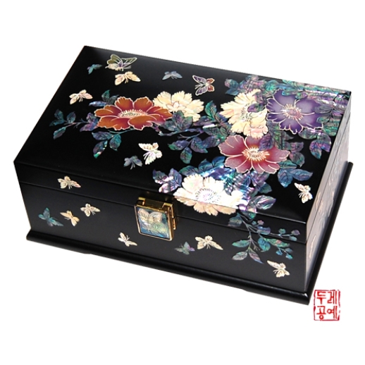 Lacquerware jewlery box  Made in Korea