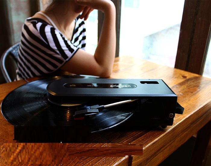 new-portable-lp-record-player-01